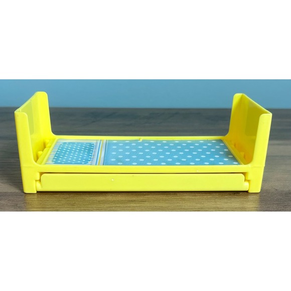 Fisher-Price Other - Barbie Dream House 2018 Replacement Part - Coffee Table Converts to Kid's Bed
